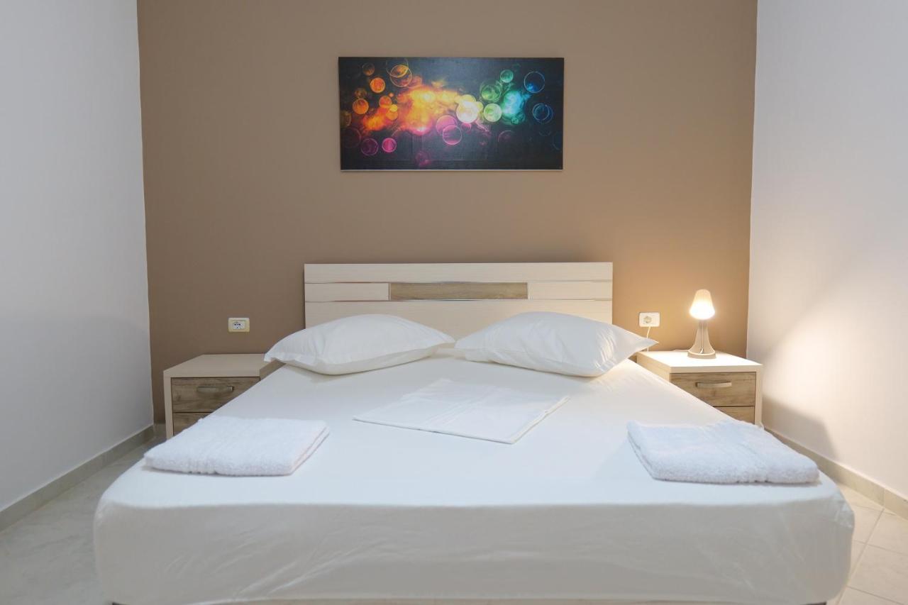 Saranda Inn Rooms & Apartments Luaran gambar