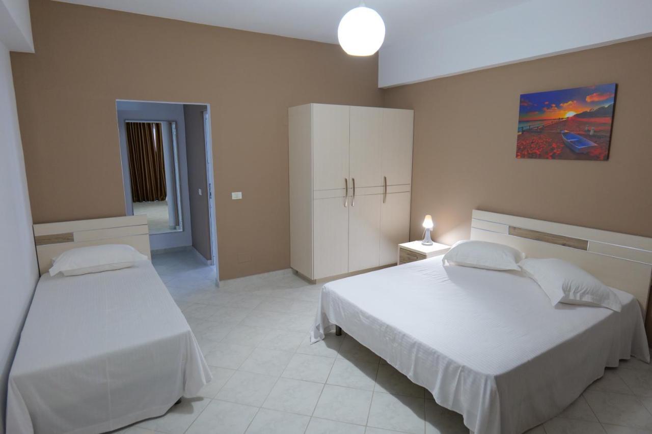 Saranda Inn Rooms & Apartments Luaran gambar